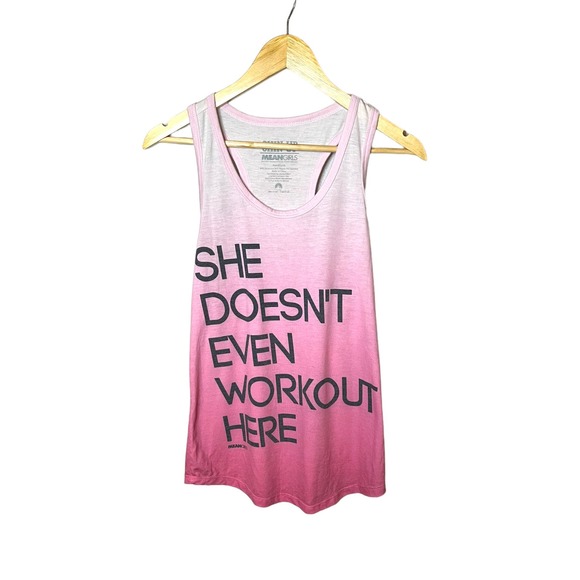 Chin Up Means Girls Work Out Tank Size Medium She Doesn't Even Workout Here - Picture 1 of 3